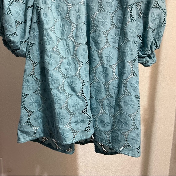 Never a Wallflower Gathered V-Neck Top Beryl Blue Eyelet Size XS - Picture 4 of 12